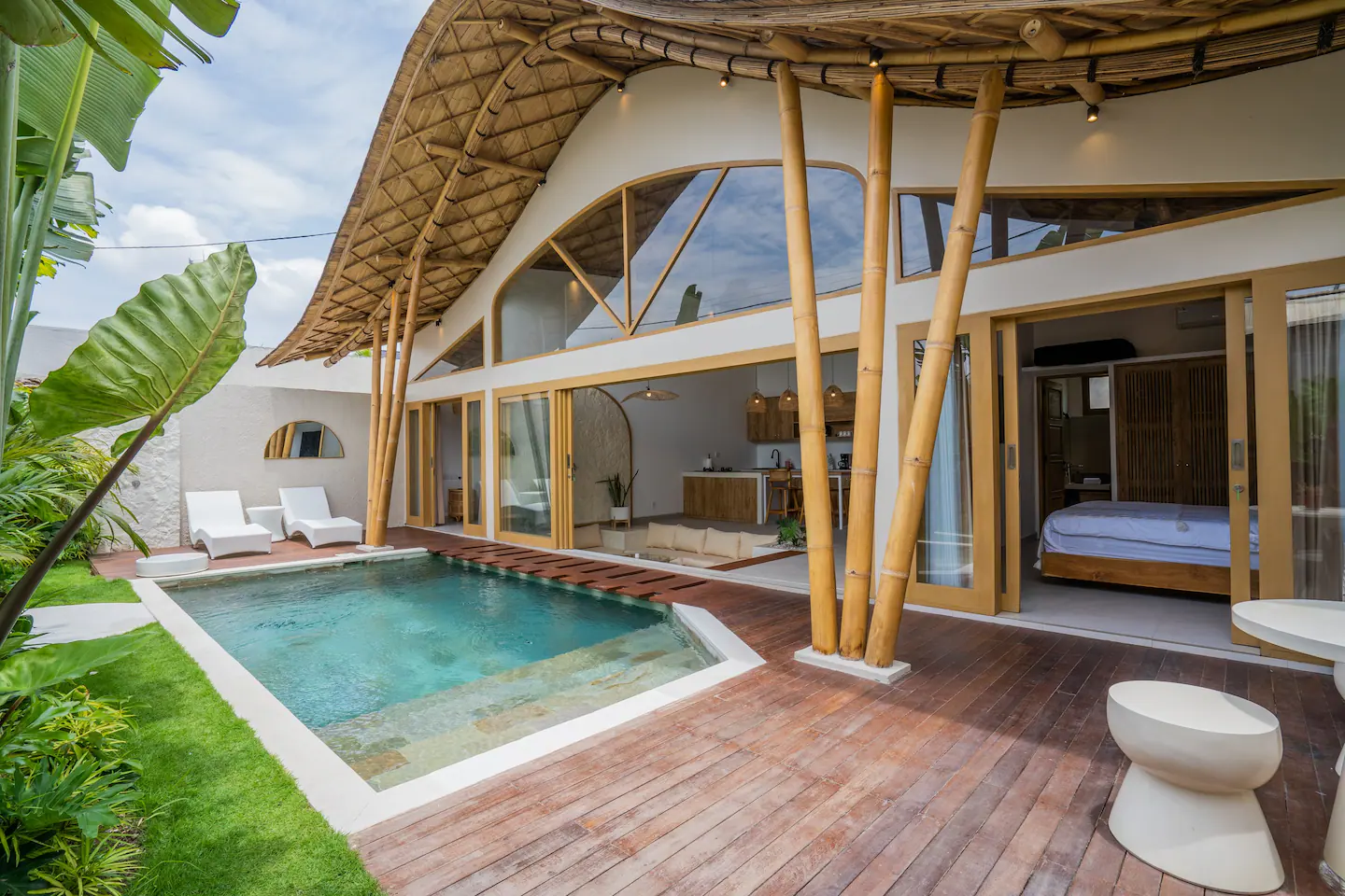 Charming 2 Bedroom Tropical Bamboo Villa in Kerobokan - Leasehold