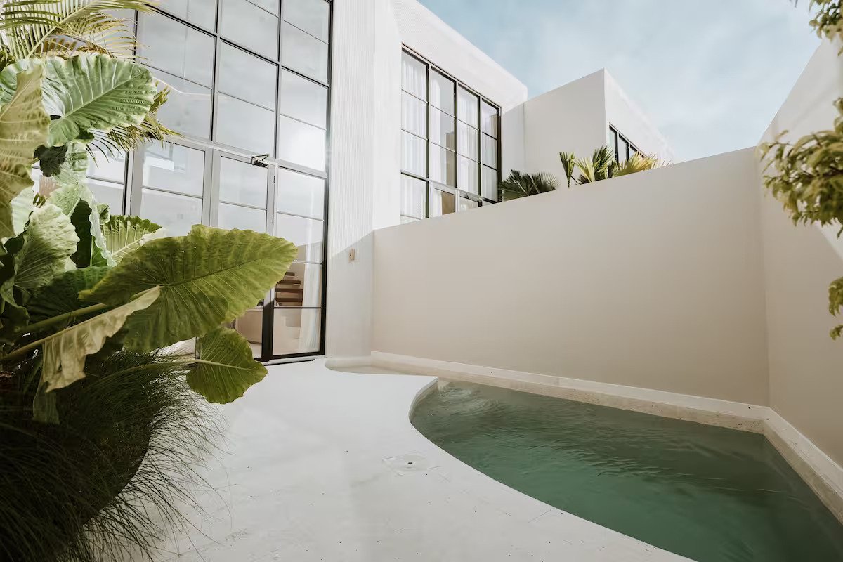 Stunning 2-Bedroom Mezzanine Villa in Berawa with Ricefield View