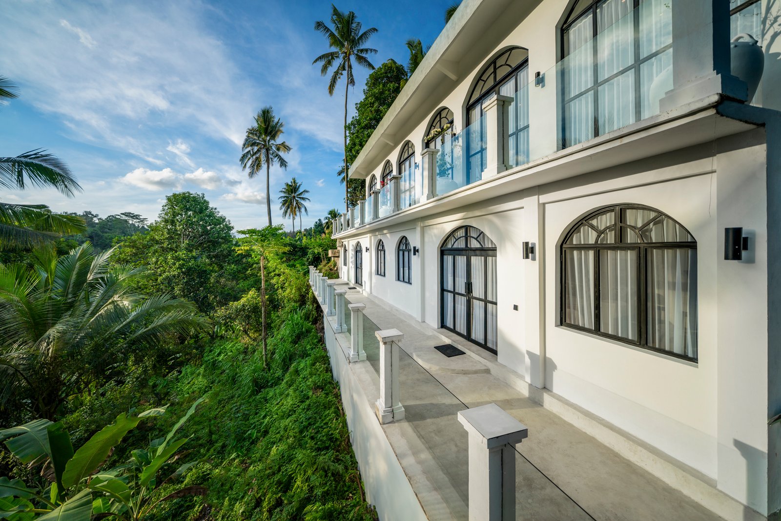Luxury Modern 2-Bedroom Villa with Ricefield View in Ubud