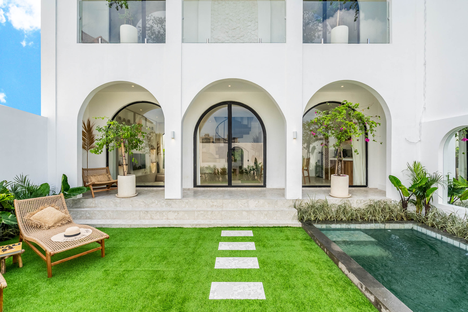 Modern Mediterranean 2-Bedroom Villa for Sale in Tumbak Bayuh – Leasehold