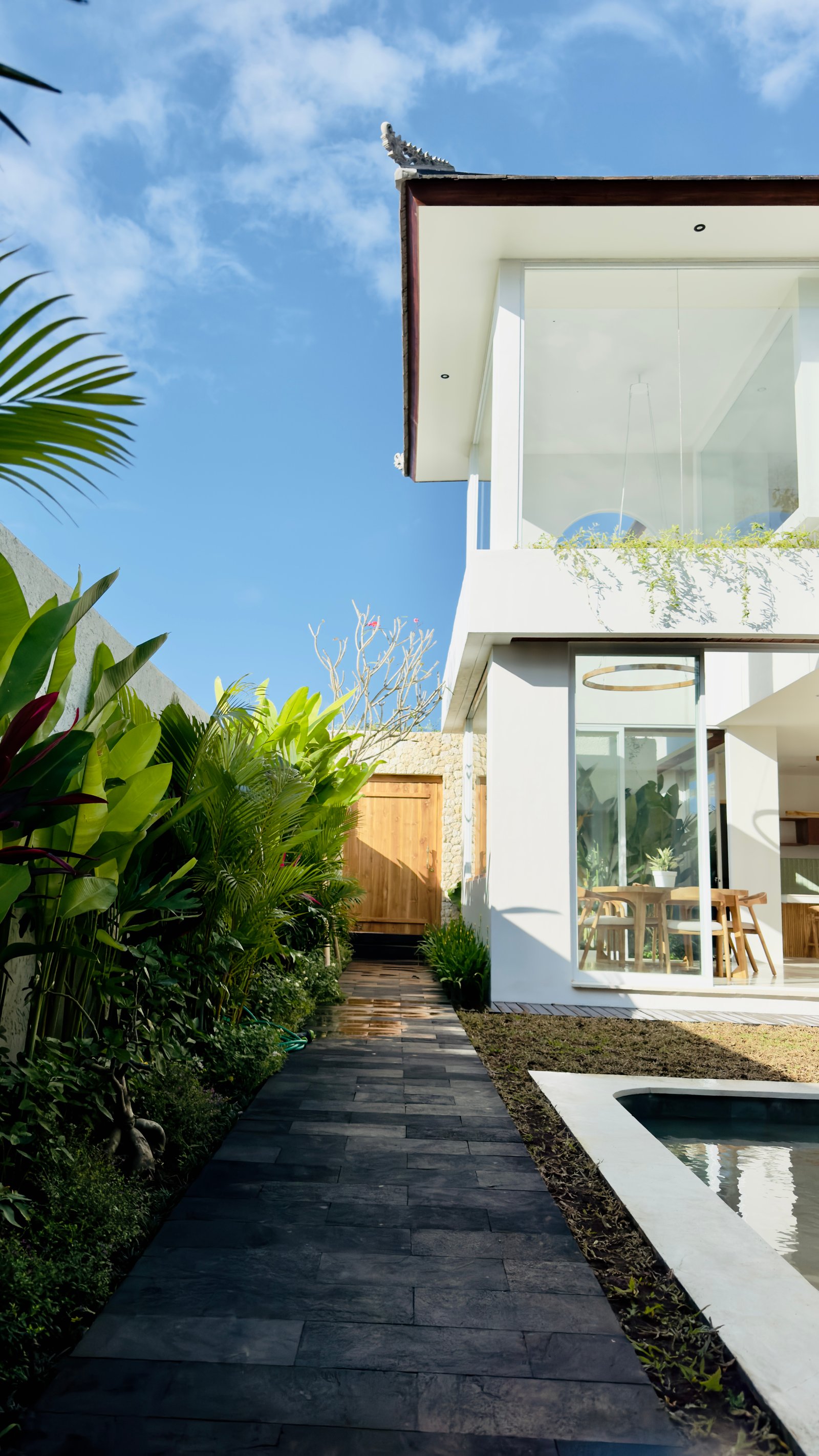 Modern 3-Bedroom Luxury Villa