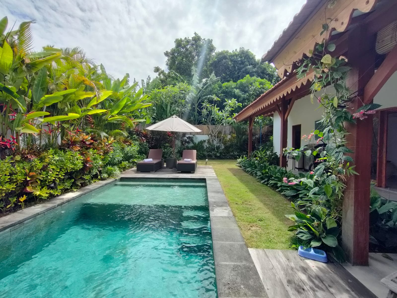 Modern 4-Bedroom Luxury Villa in Buduk