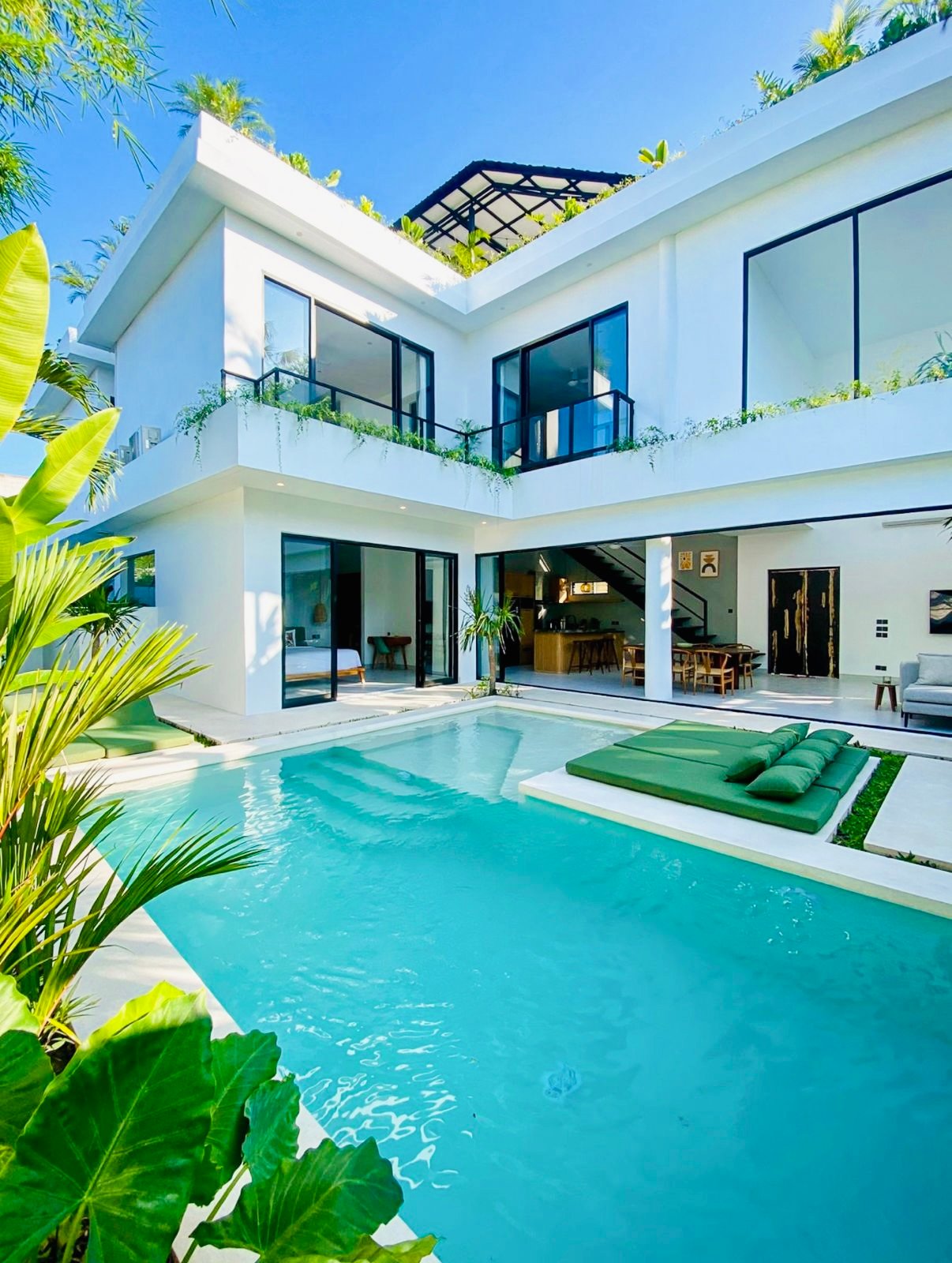 Elegant Long-Term Rental: Modern Luxury 4-Bedroom Villa in Umalas