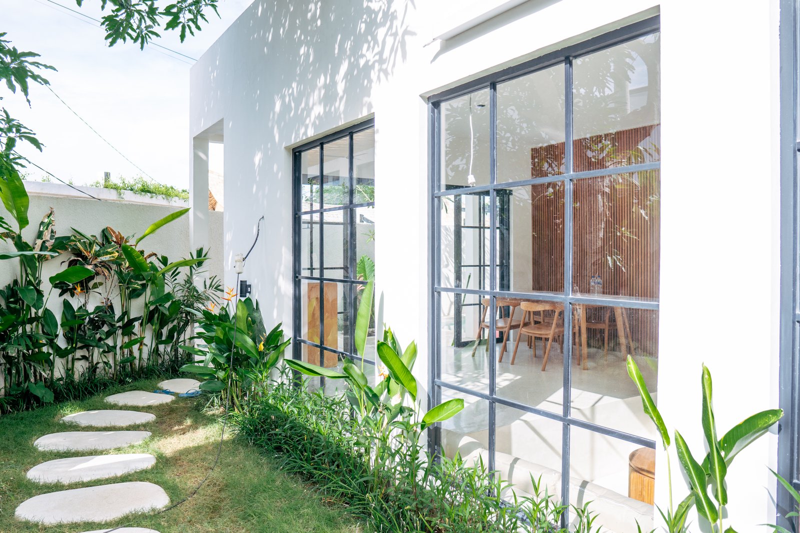Stylish 3-Bedroom Villa in Balangan