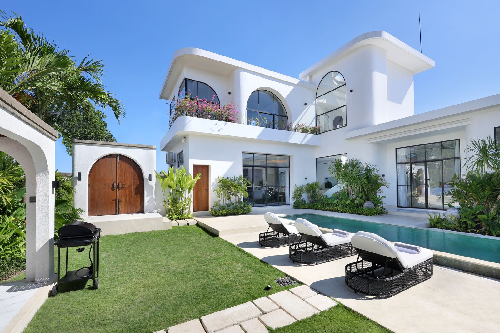 Luxury Spacious 3-Bedroom Villa for Rent in Canggu - Top Villas
